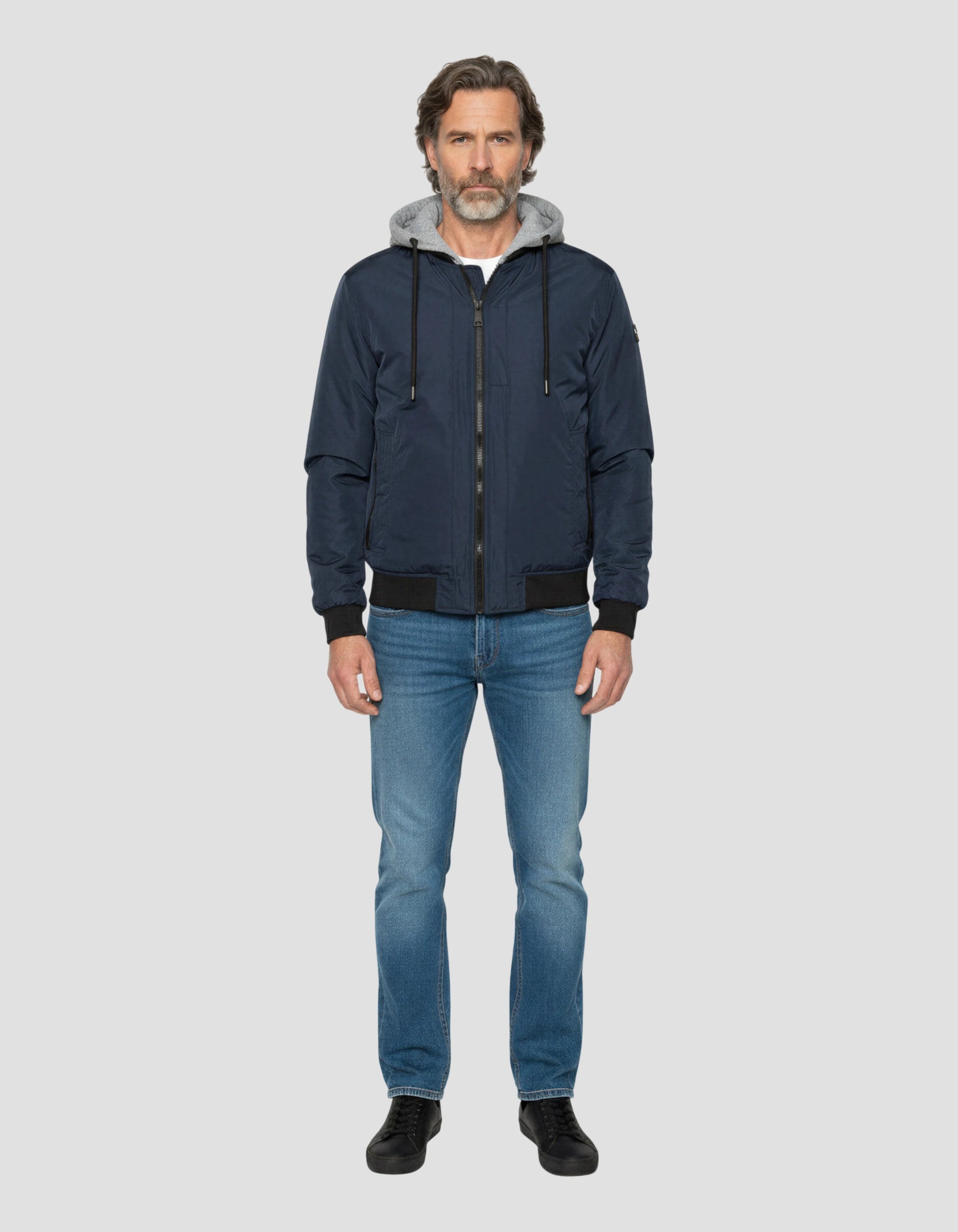 Chaqueta azul marino con capucha con Plastron extraíble-1