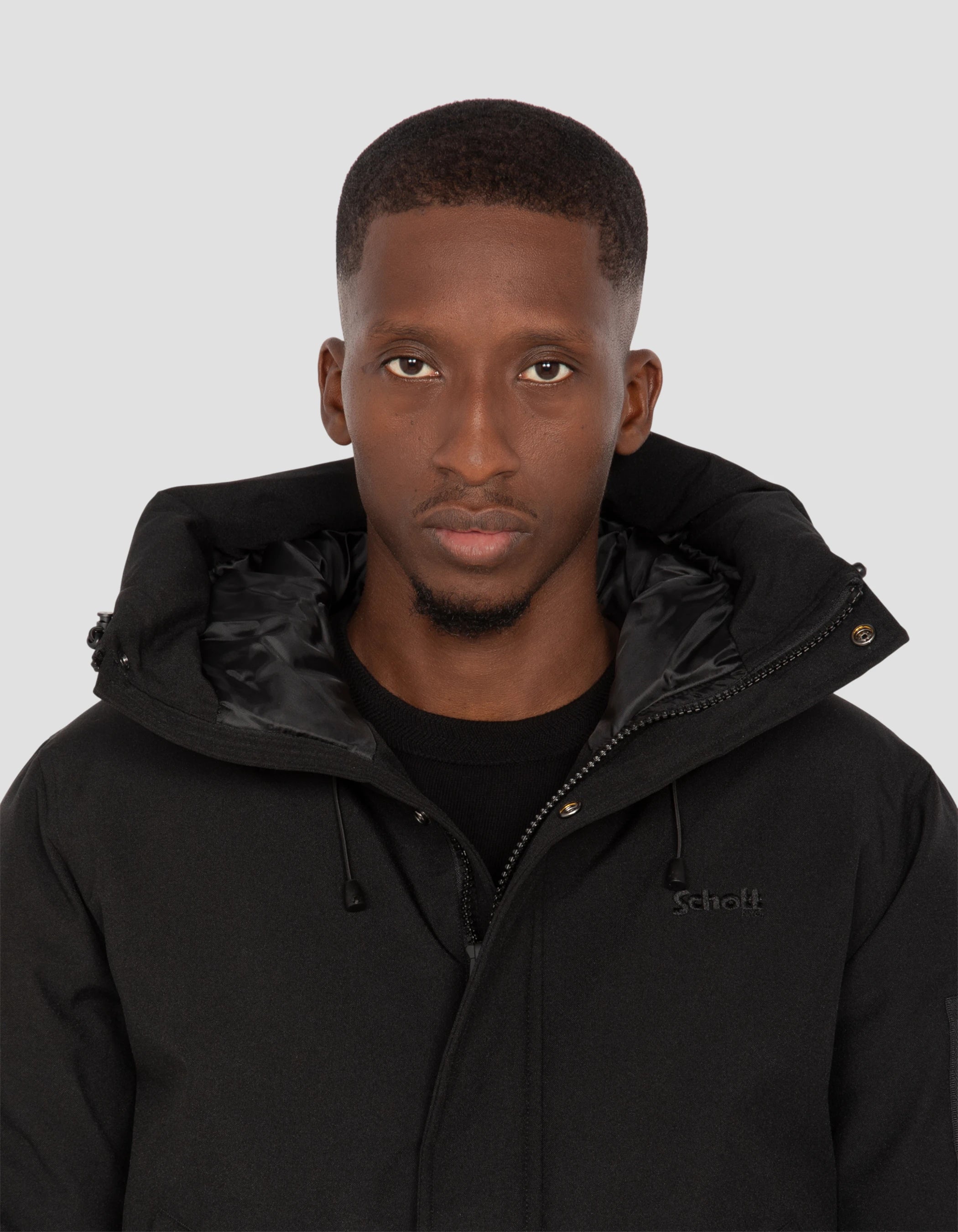 Chaqueta con capucha negra-5