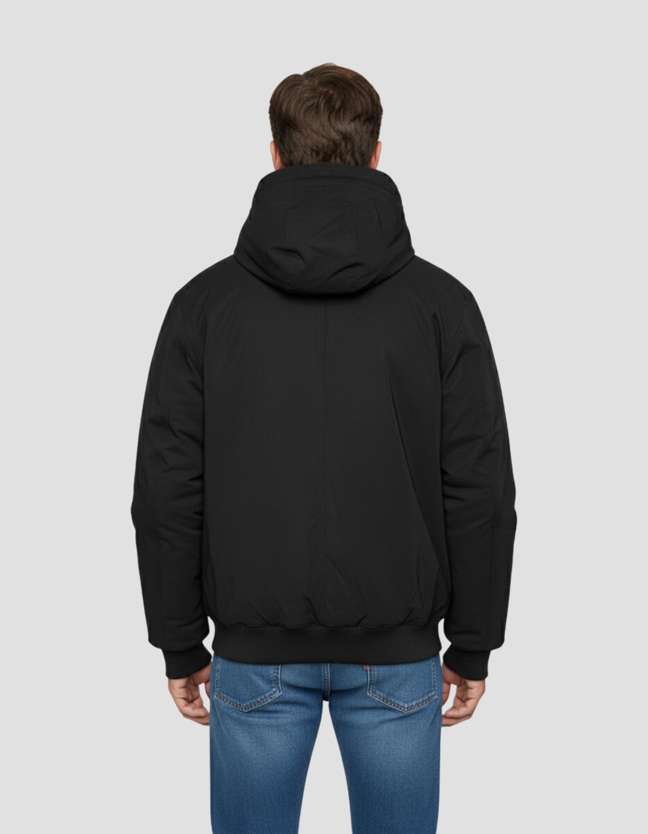 Chaqueta negra con capucha con Plastron extraíble-4