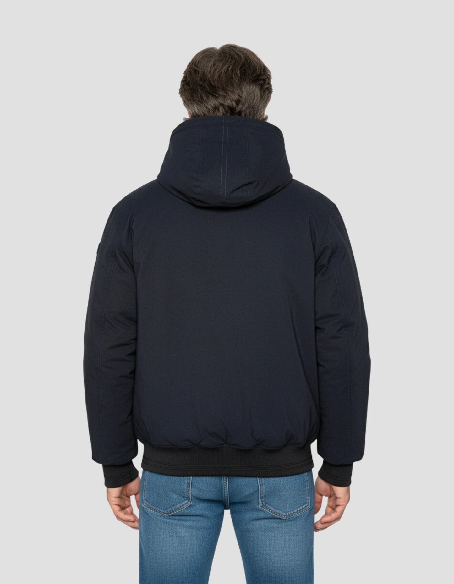 Chaqueta azul marino con capucha con Plastron extraíble