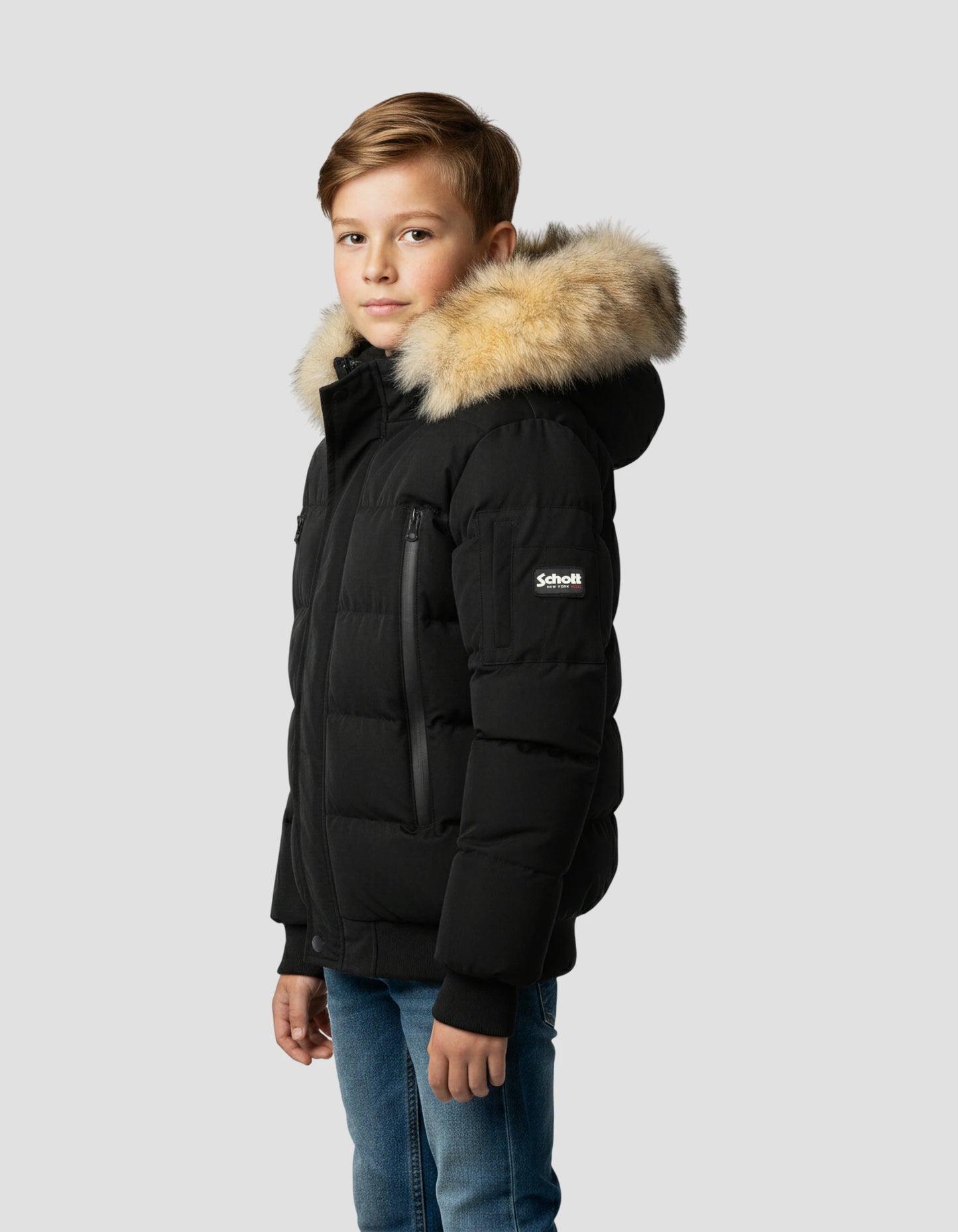 Chaqueta con capucha negra